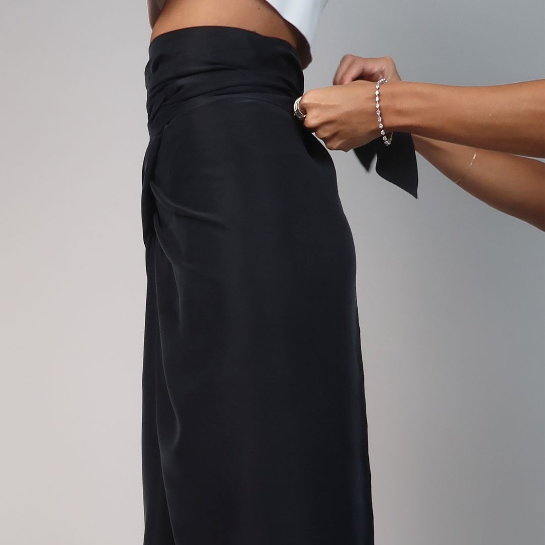The Wrap Skirt - Onyx